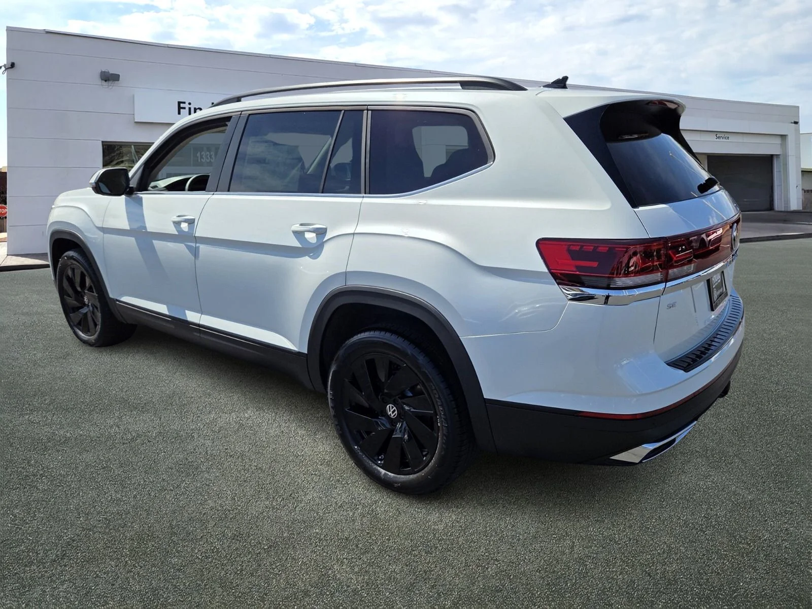 New 2026 White Volkswagen 2.0T SE w/Technology image 4