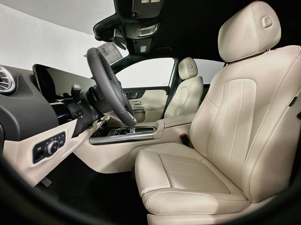 New 2026 Polar White Mercedes-Benz GLA 250 image 52