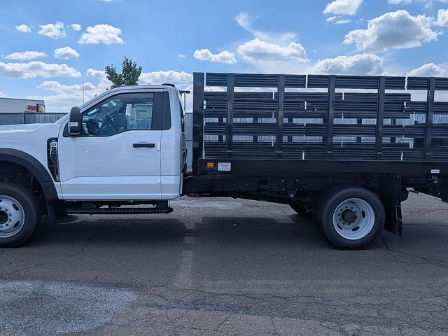 New 2026 Oxford White Ford F-550® XL image 2
