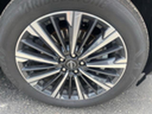 Used 2026 Deep Ocean Blue Pearl Nissan Platinum image 16