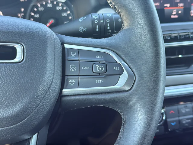 2025 Jeep Compass Limited - Photo 17