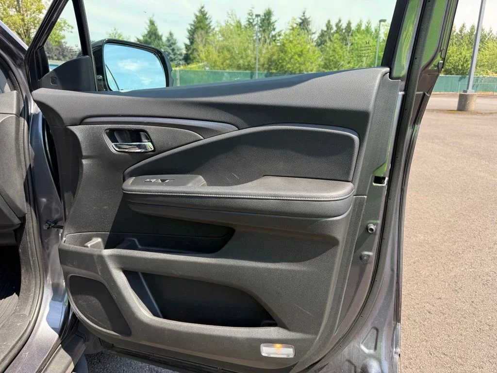 Used 2022 Modern Steel Metallic Honda RTL-E image 28