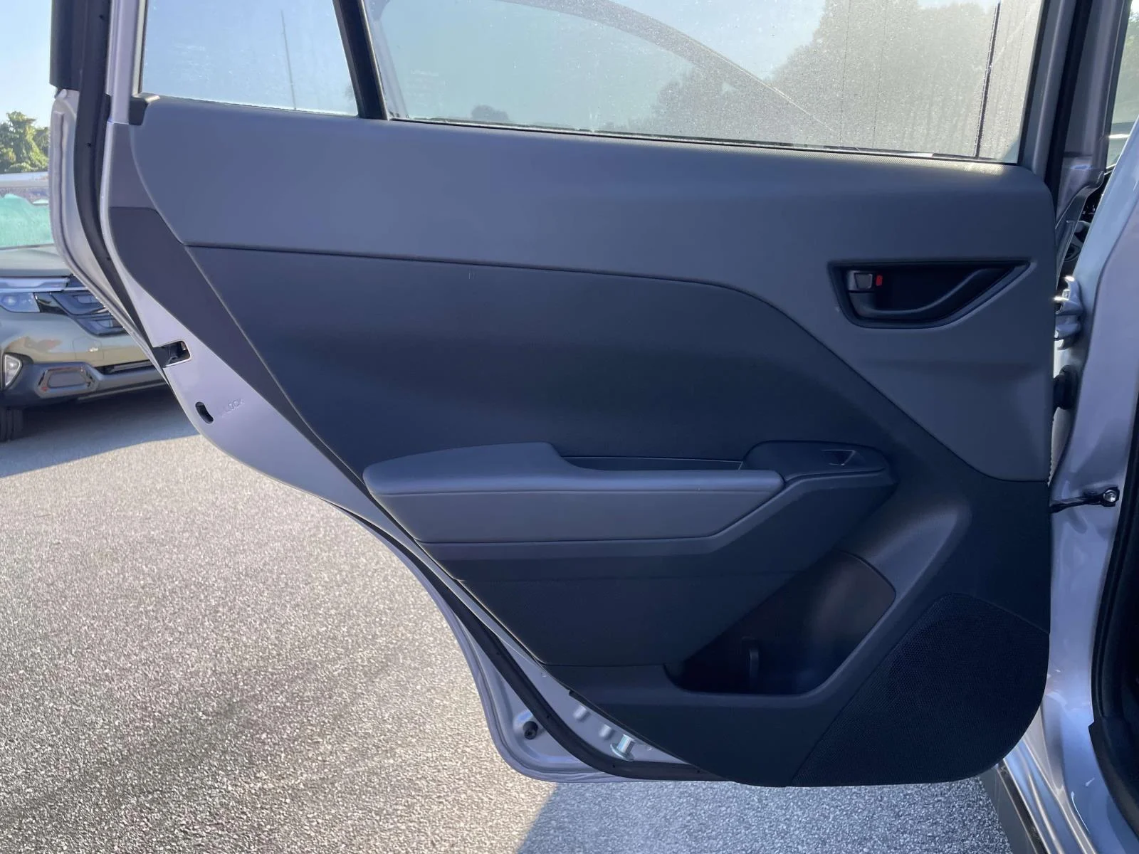 Used 2025 Ice Silver Metallic Subaru Base image 2