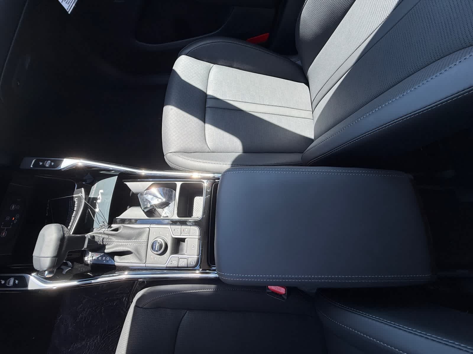New 2026 Jungle Green Kia X-Line SX image 18