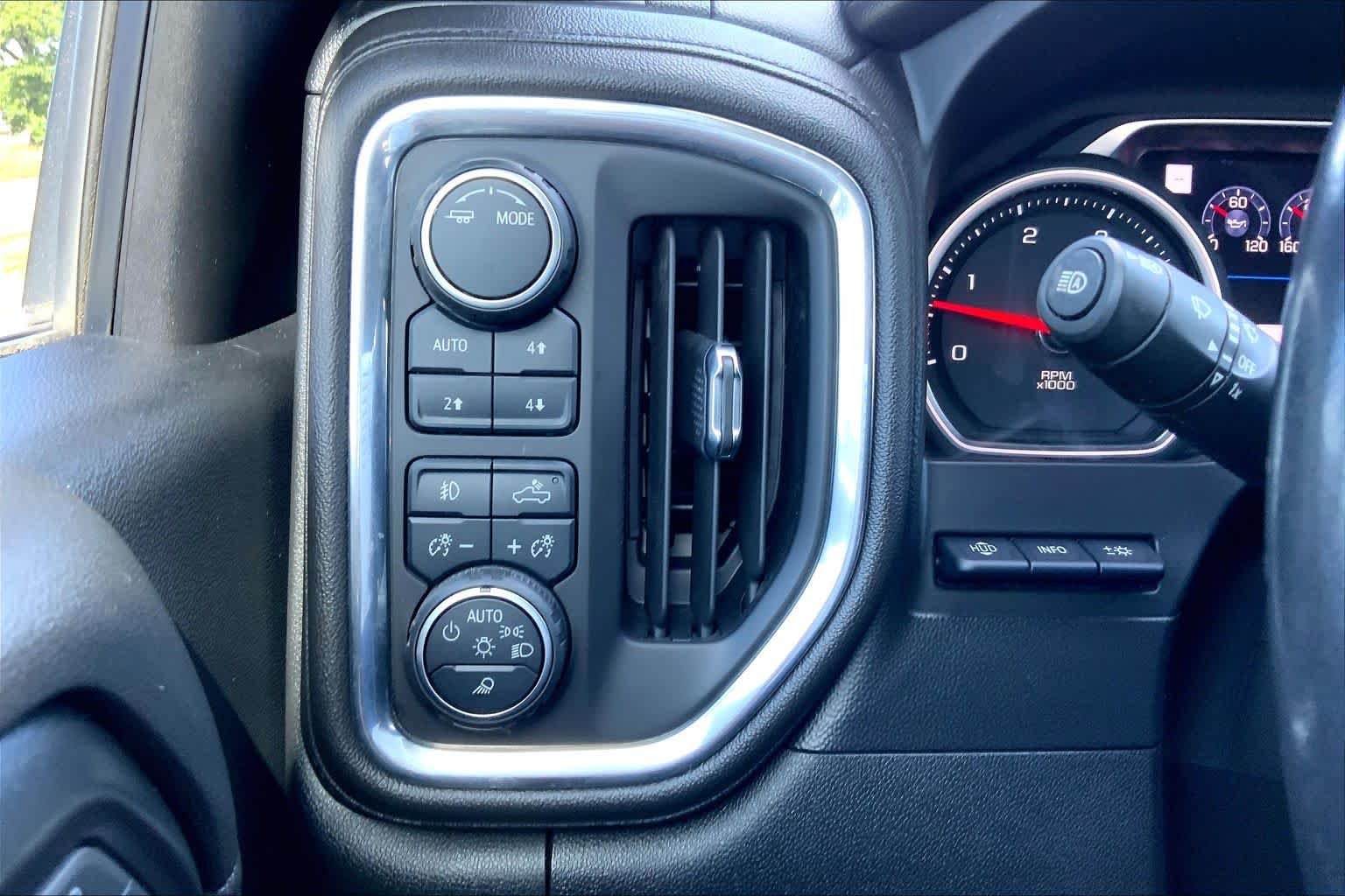 Used 2022 Black Chevrolet High Country image 67