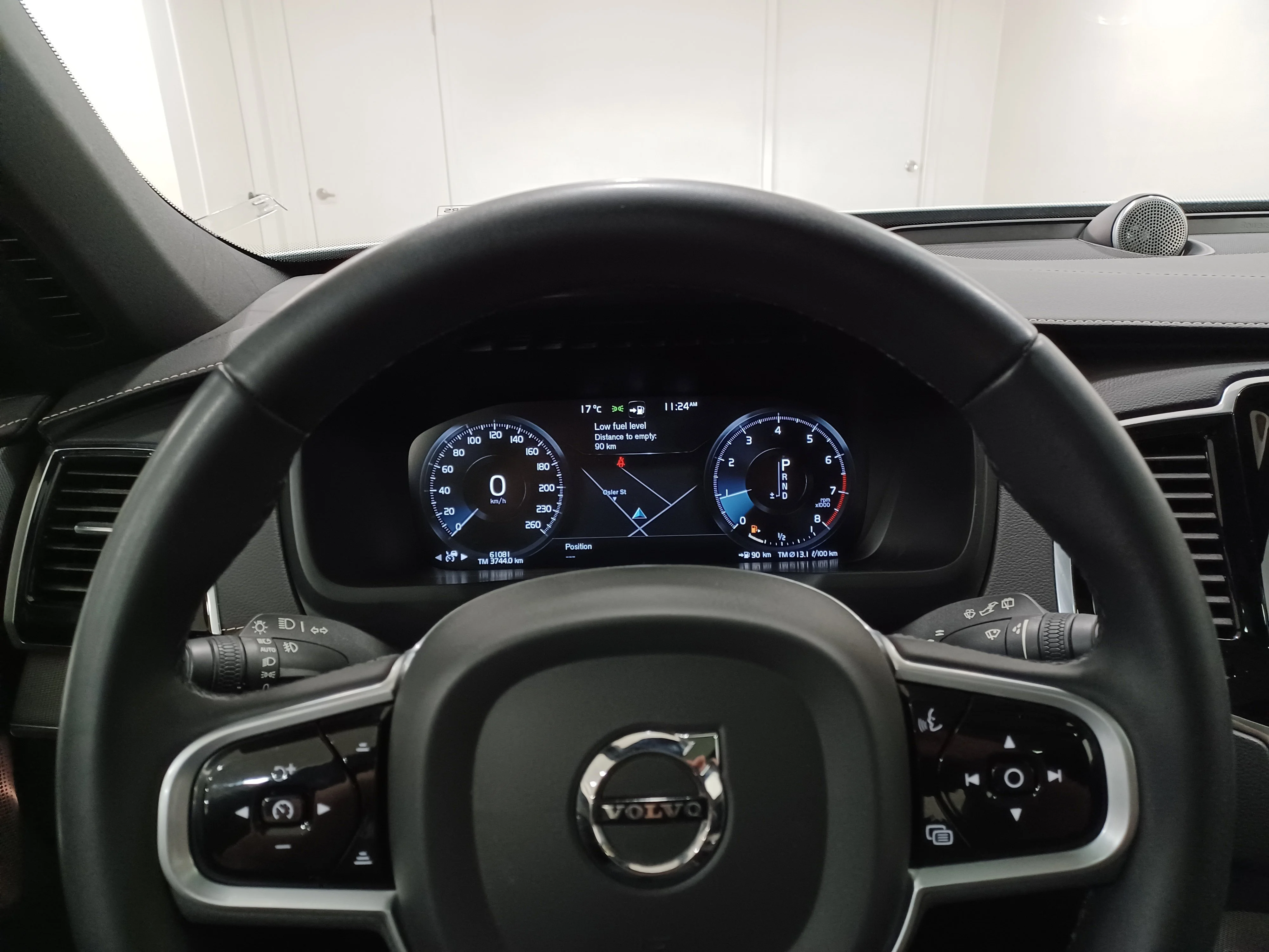 Certified Used 2022 Ice White Volvo T6 R-Design* 7 Pass | Adaptive Cruise | Heads Up Dsp | Nav | 360 Cam | Pano Roof | Htd Wheel image 15