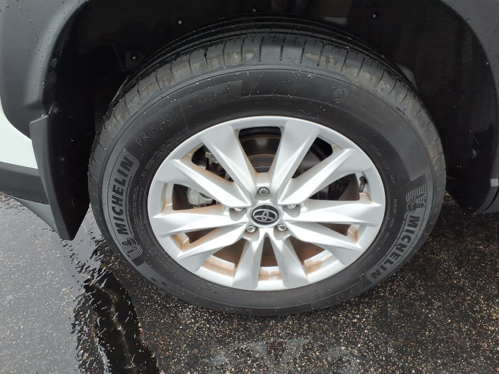 Used 2024 Wind Chill Pearl Toyota LE image 11