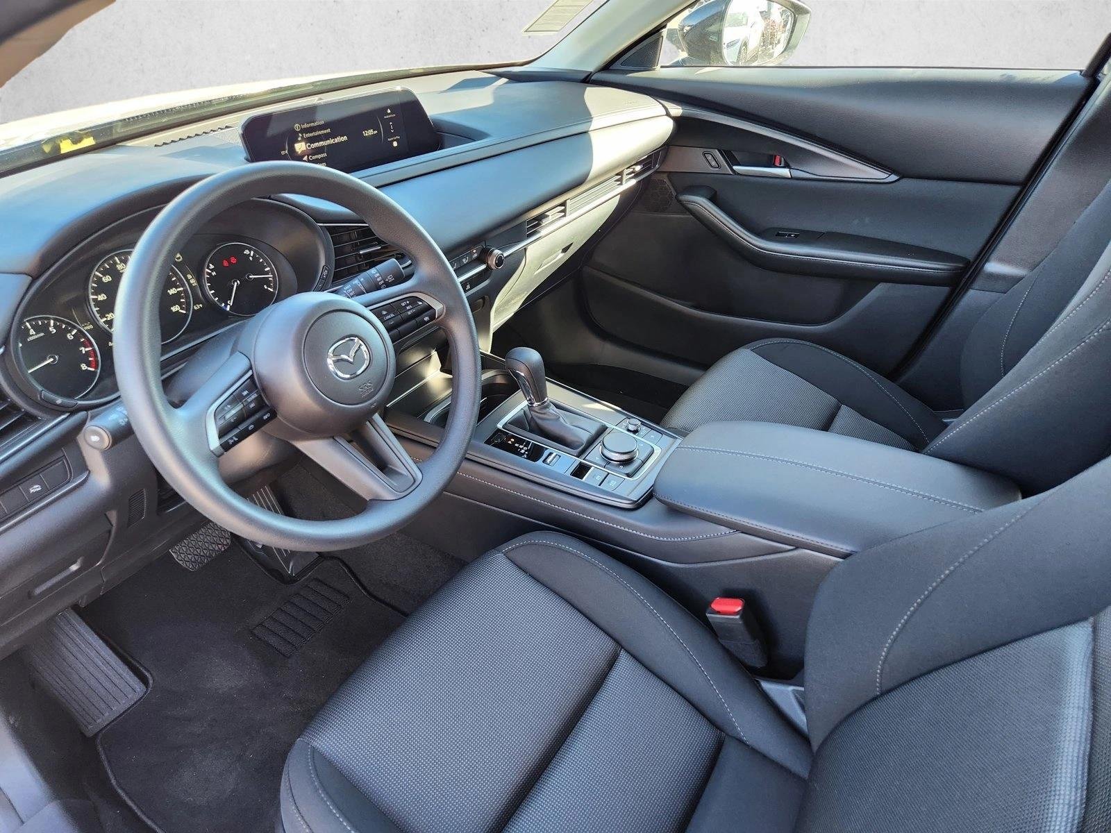 2026 Mazda CX-30 S - Photo 9