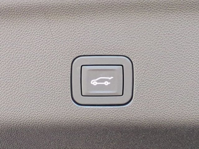 2026 Chevrolet Suburban RST - Photo 29