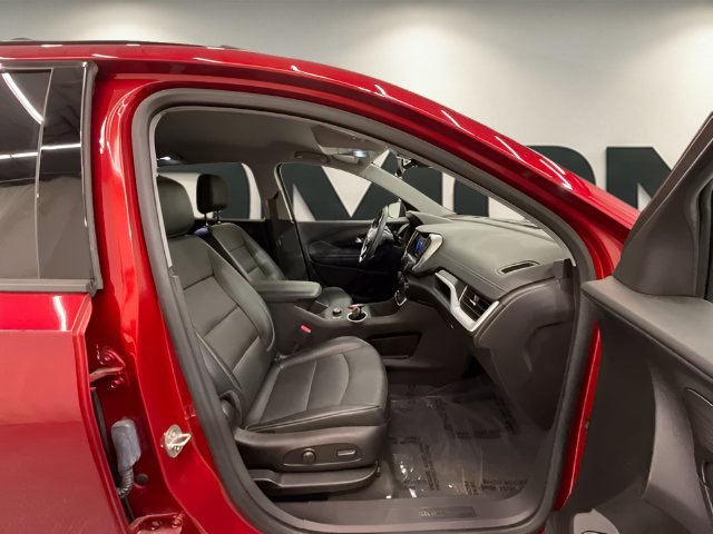 Used 2024 Volcanic Red Tintcoat GMC SLT image 23