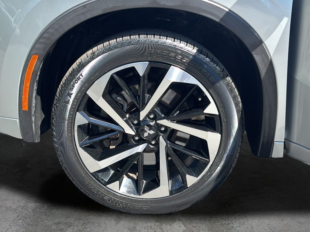 Used 2022 Silver Mitsubishi SEL image 44
