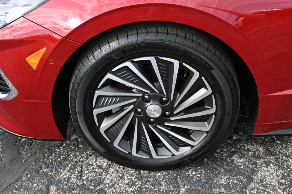 Used 2023 Red Hyundai Limited image 14