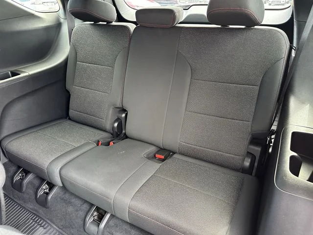 Used 2024 Gray Chevrolet Z71 image 19