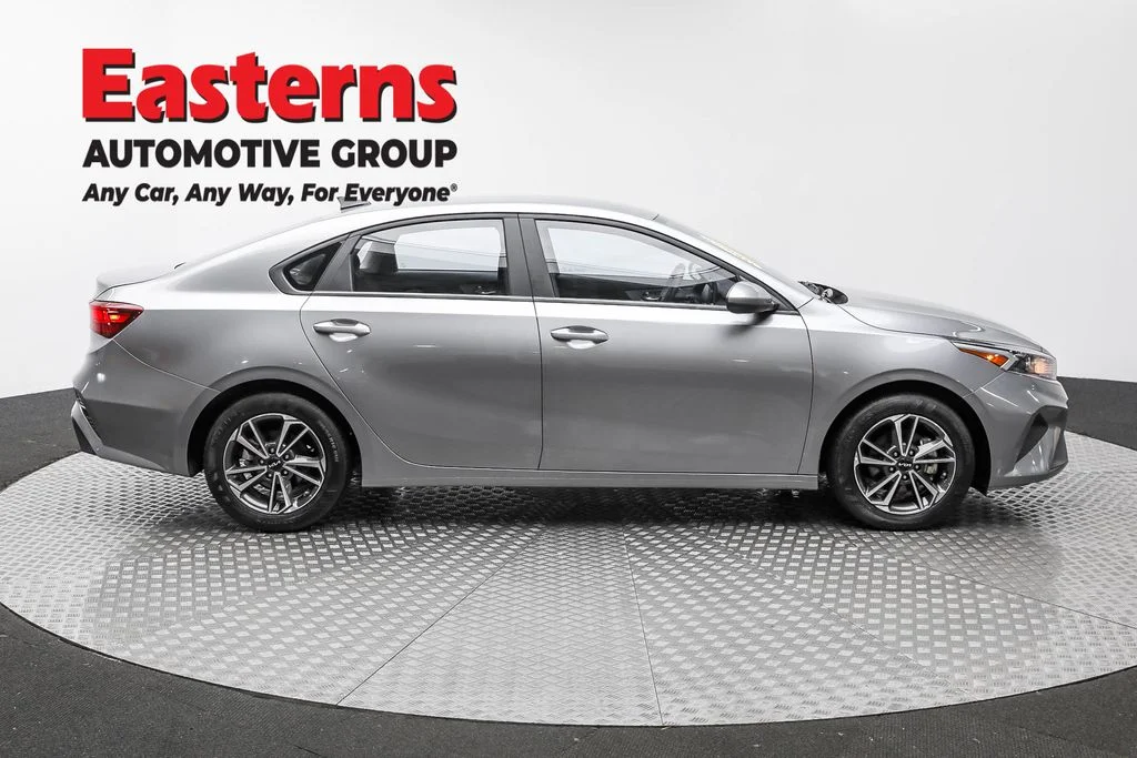 Used 2024 Gray Kia LXS image 5