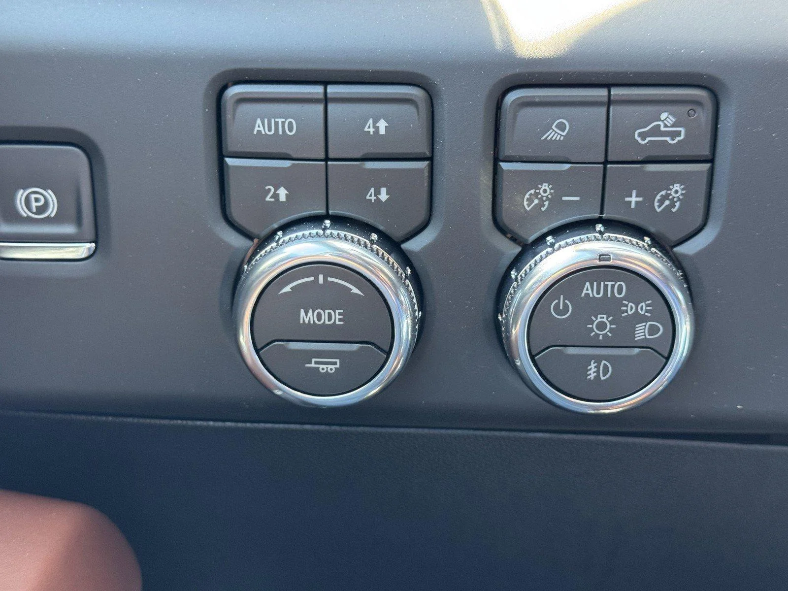 New 2026 Titanium Rush Metallic GMC Denali Ultimate image 25