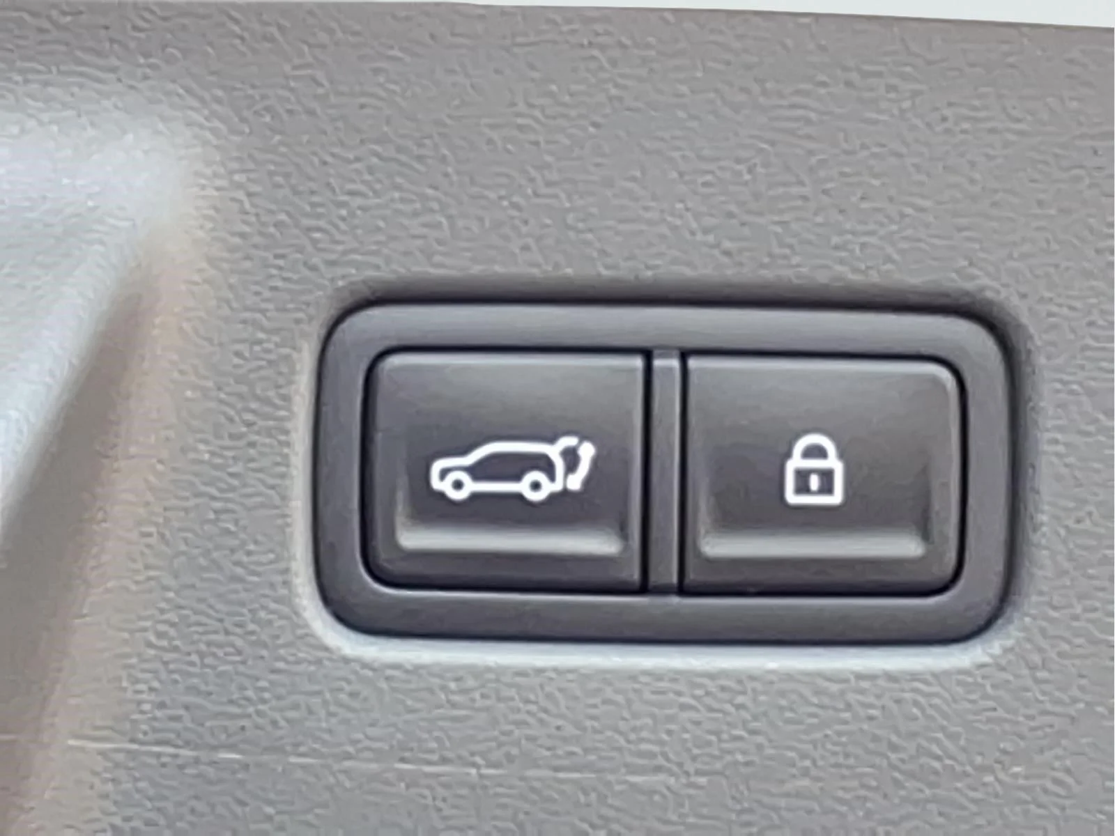 Used 2025  Hyundai SEL image 10