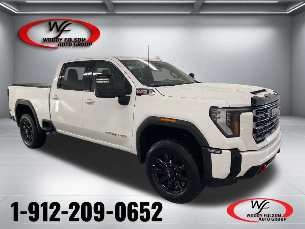 Used 2026 White GMC AT4 image 1