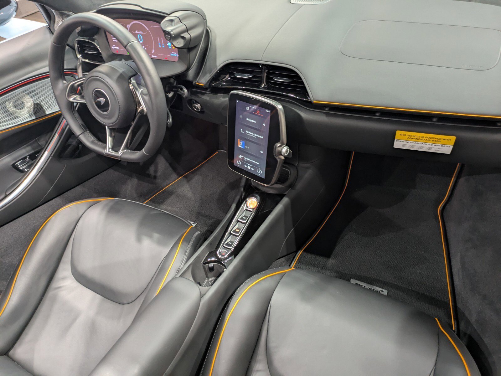 Used 2025 MSO Muriwai White McLaren TechLux Spider image 27