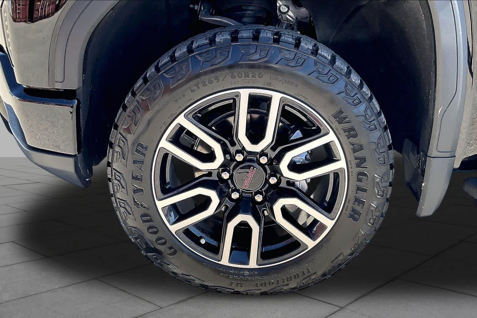 Used 2026 Onyx Black GMC AT4 image 11