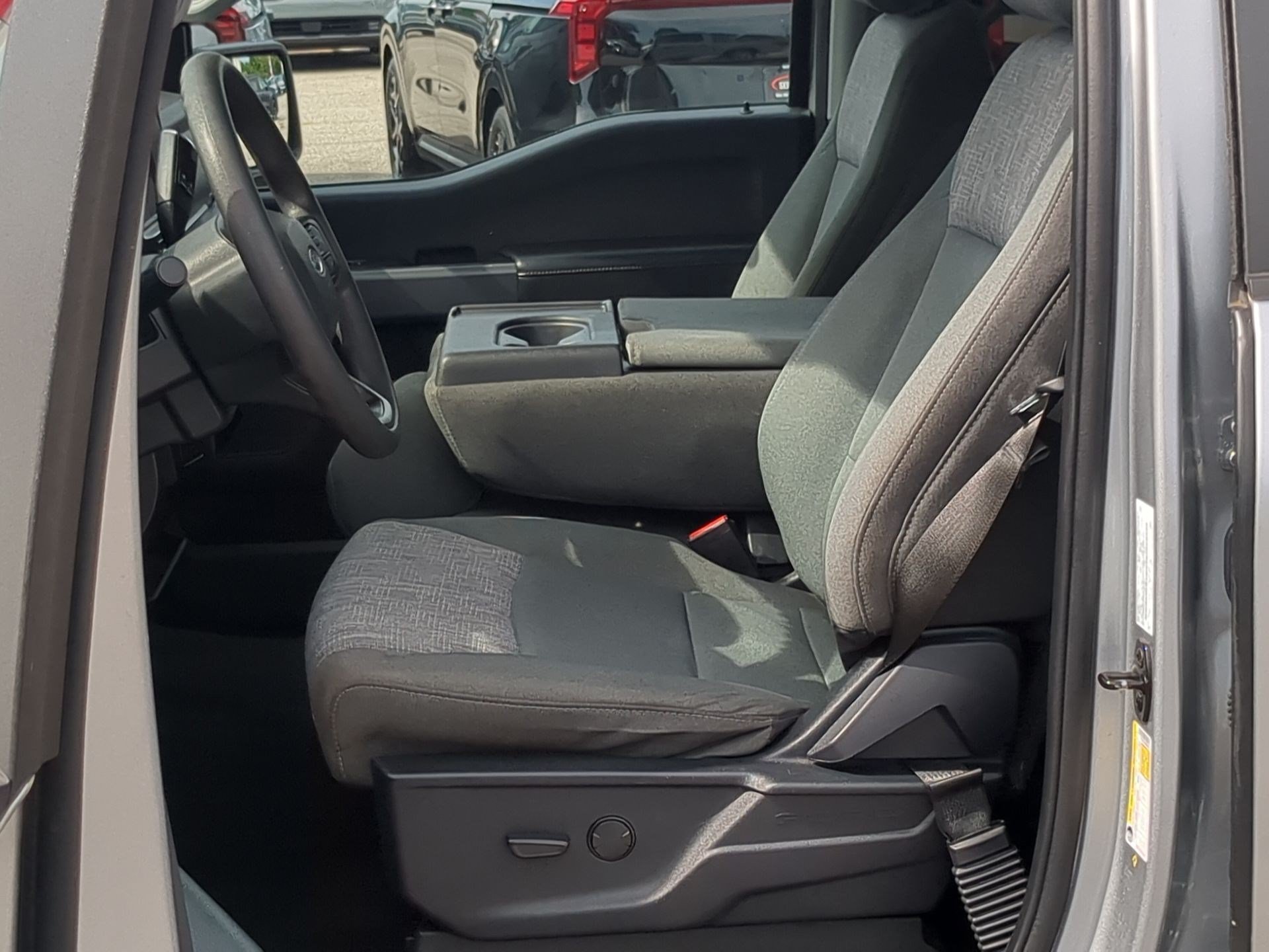 Used 2023 Iconic Silver Metallic Ford XLT image 12