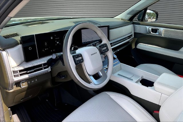 Used 2025 Gray Hyundai Calligraphy image 19