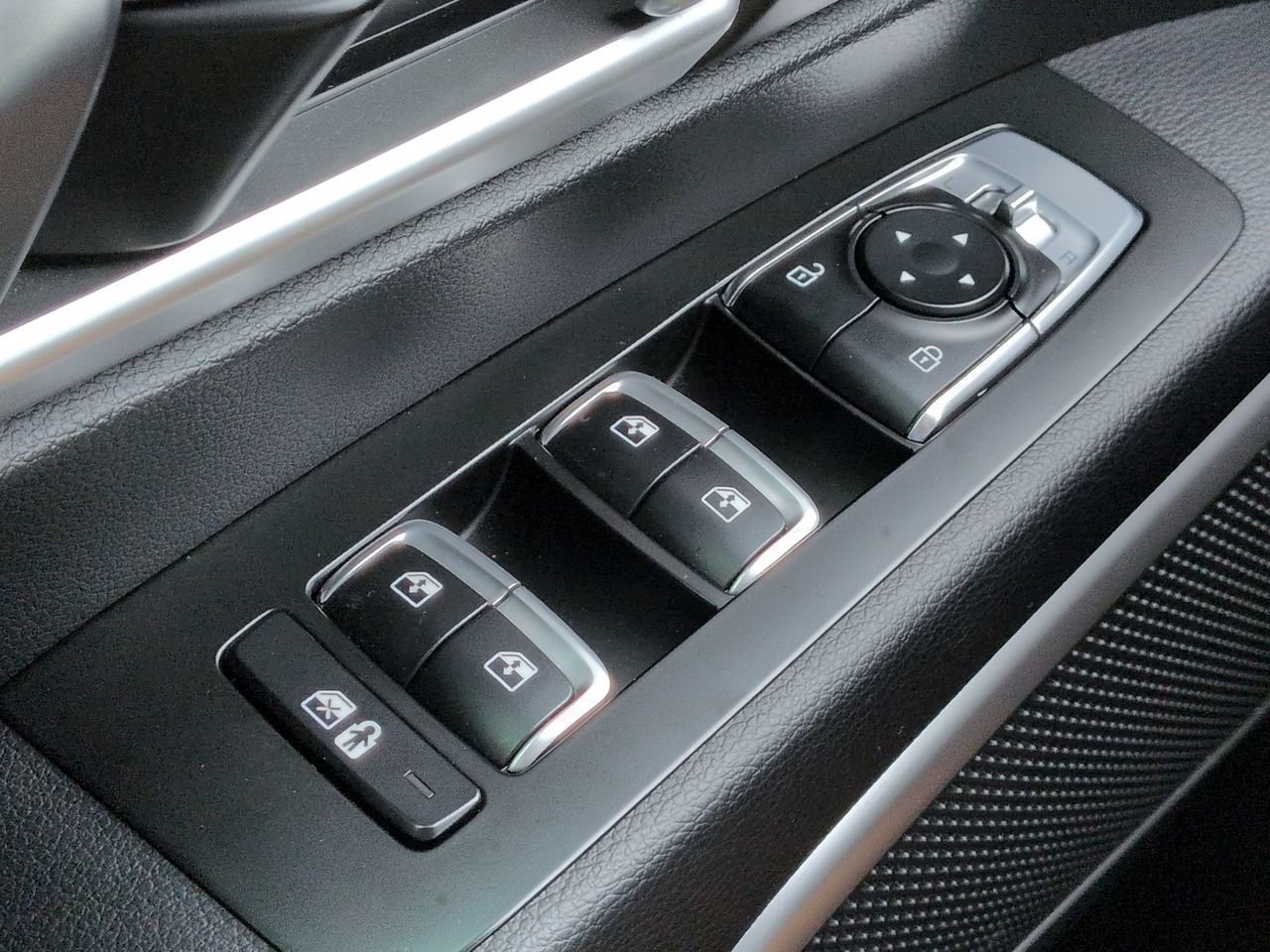 Certified Used 2022 Dark Moss Kia S image 29