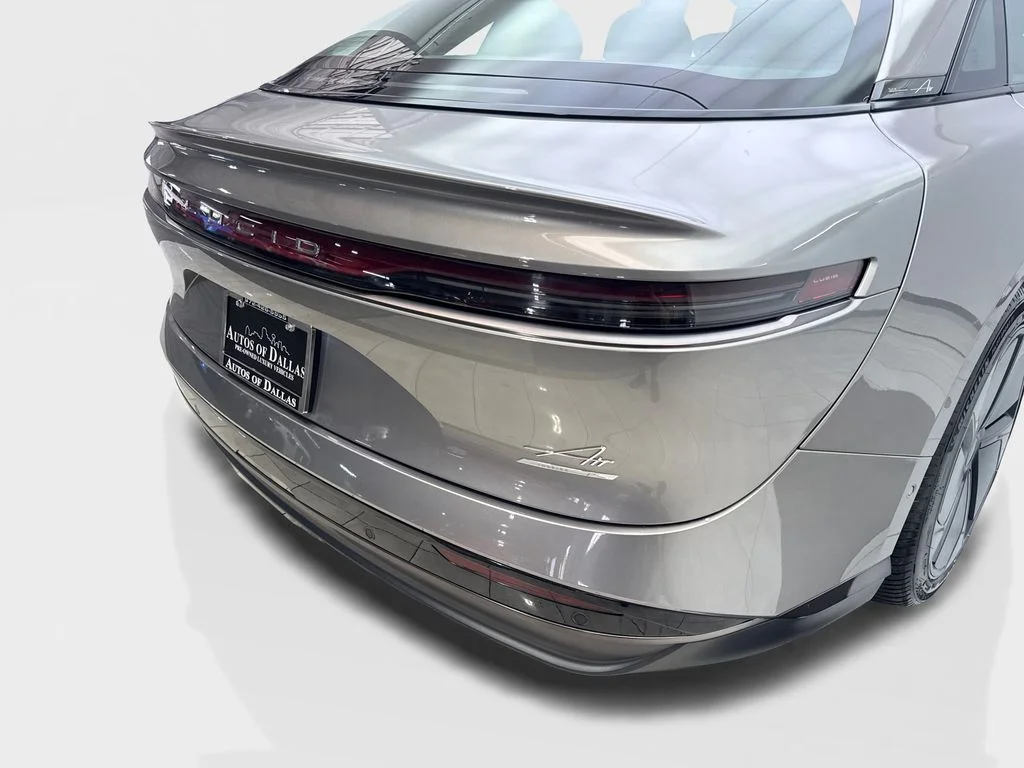 Used 2024 Silver Lucid Touring image 18