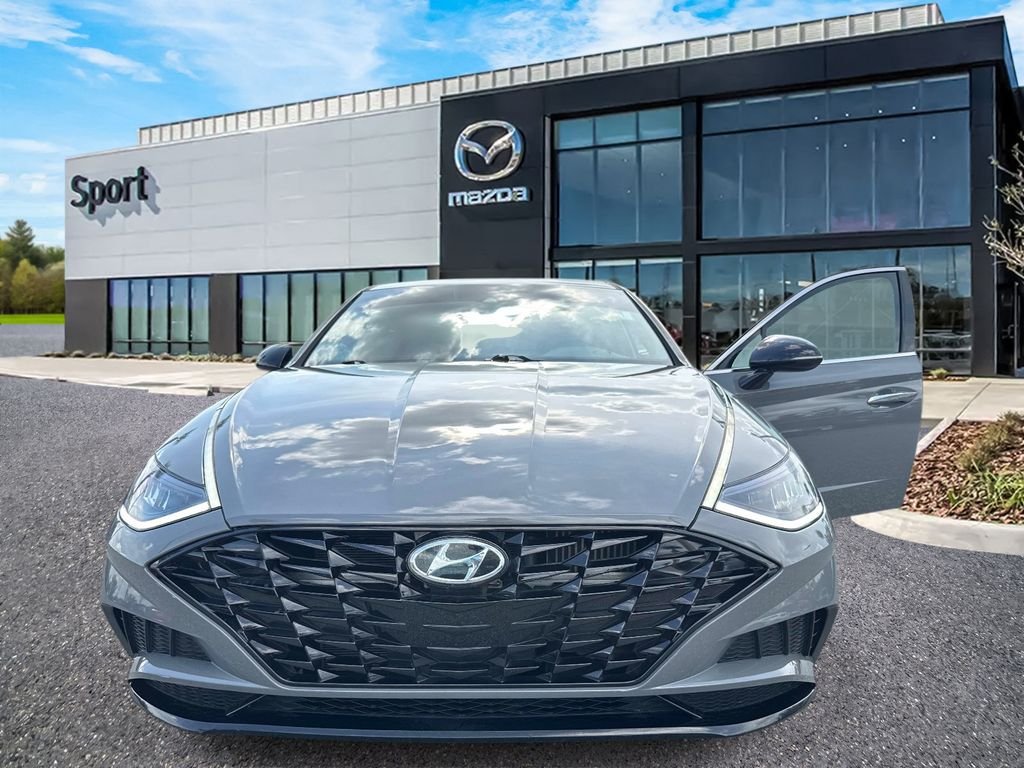Used 2020 Gray Hyundai SEL Plus image 9