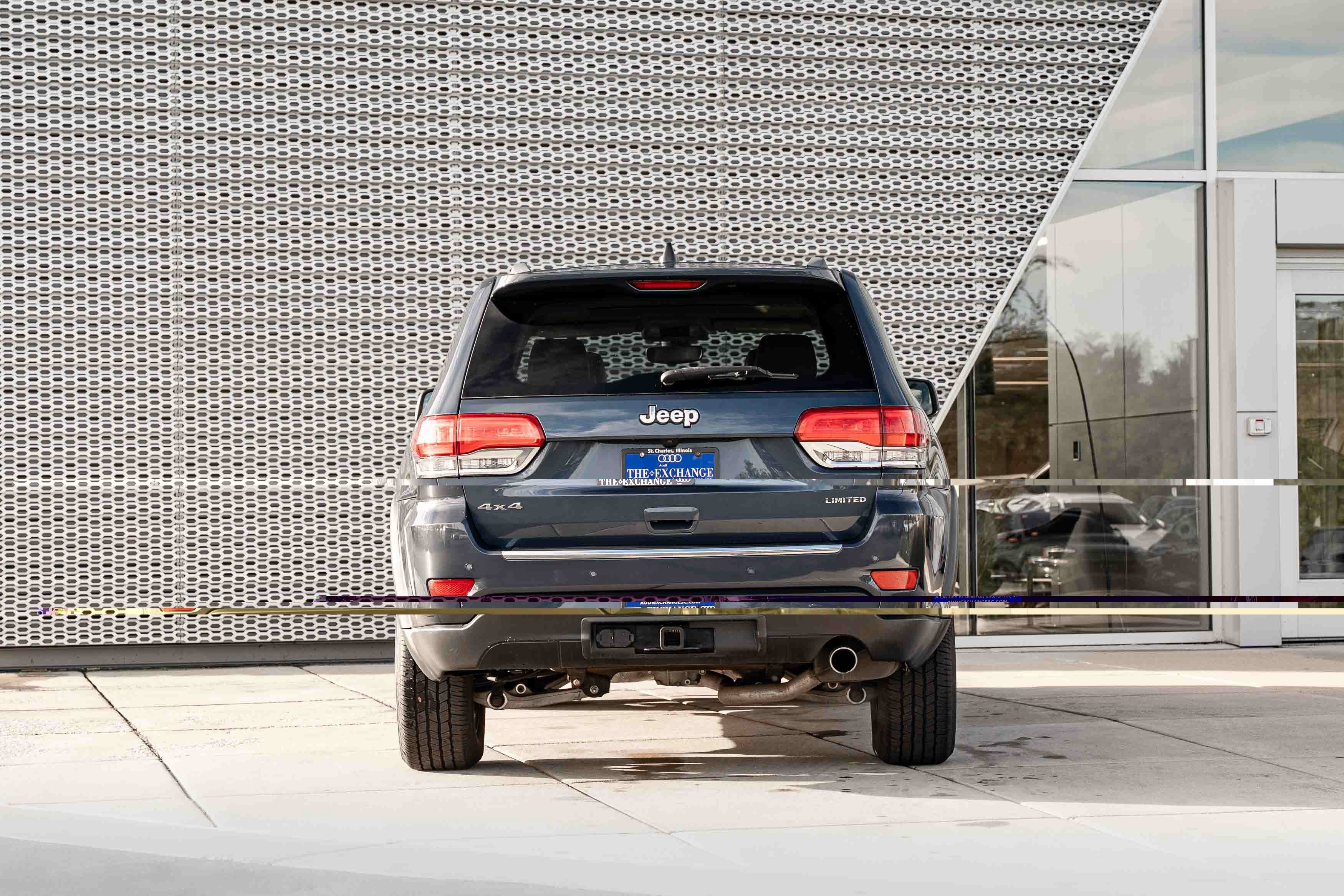 Used 2019 Slate Blue Pearlcoat Jeep Limited image 25