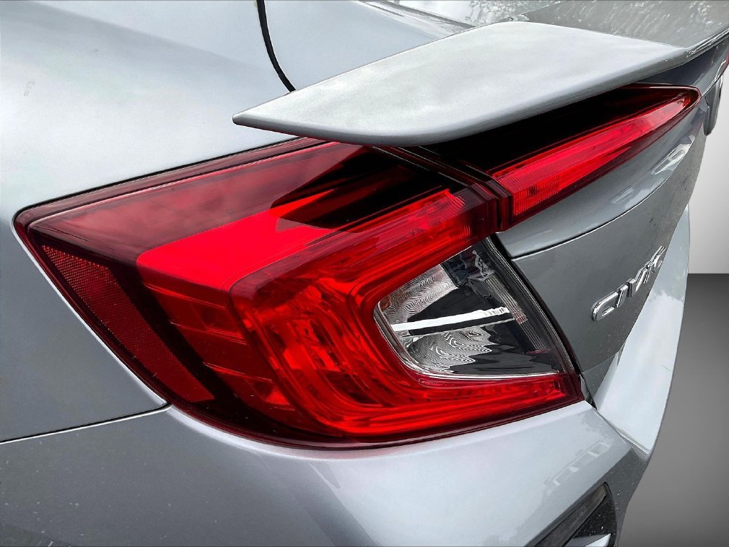 Used 2020  Honda Si image 23