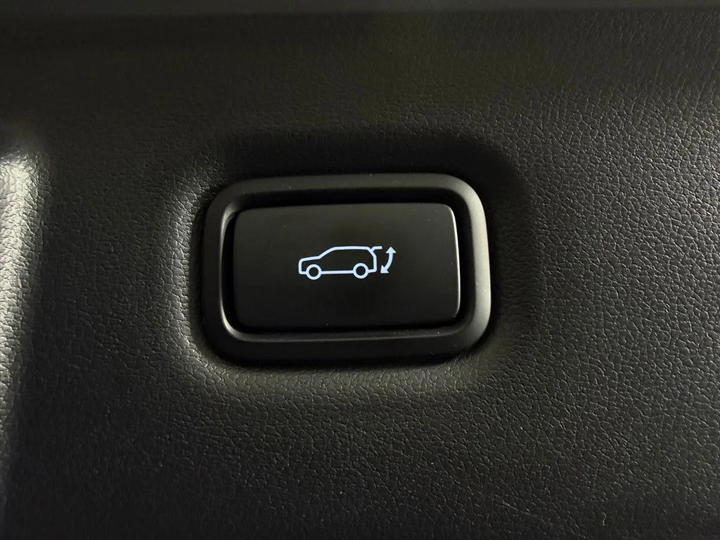 Used 2025 Gray Hyundai Base image 25