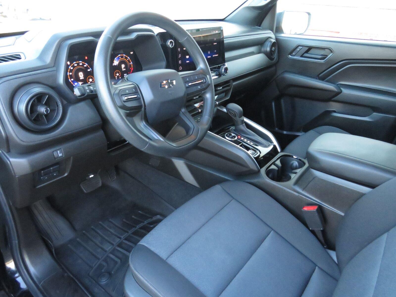 Used 2025 Black Chevrolet 4WD Trail Boss image 18