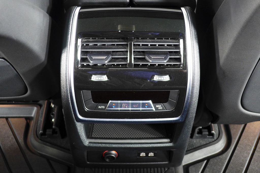 Used 2024 Black Sapphire Metallic BMW sDrive40i image 24