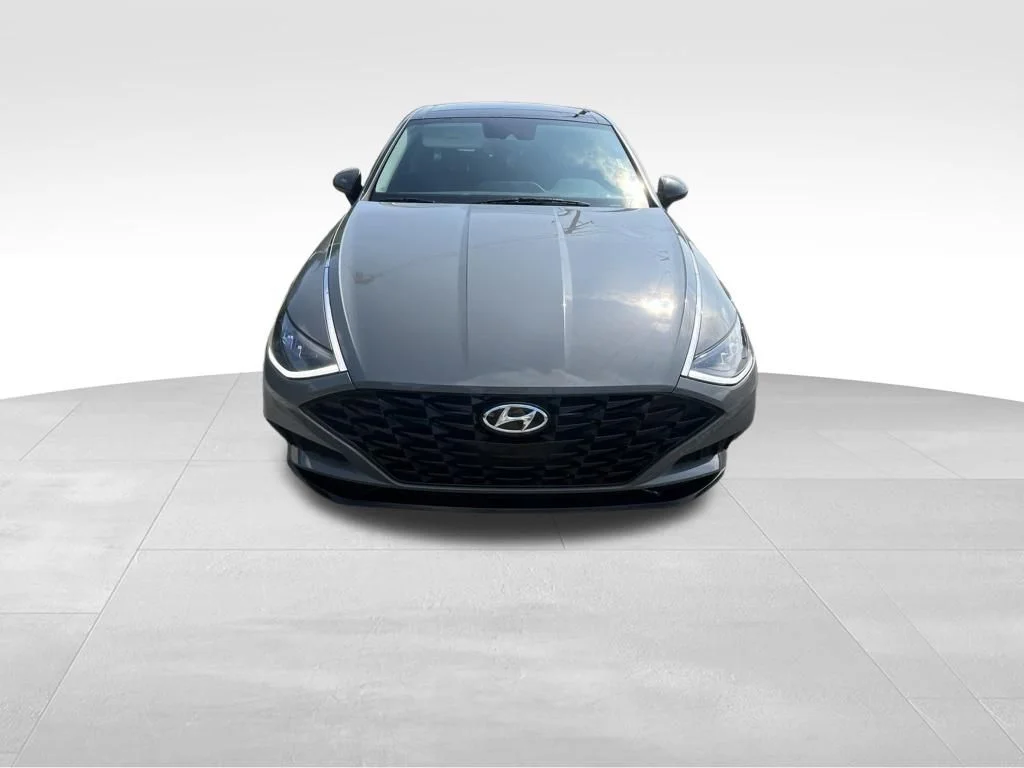 Used 2022 Gray Hyundai SEL image 24
