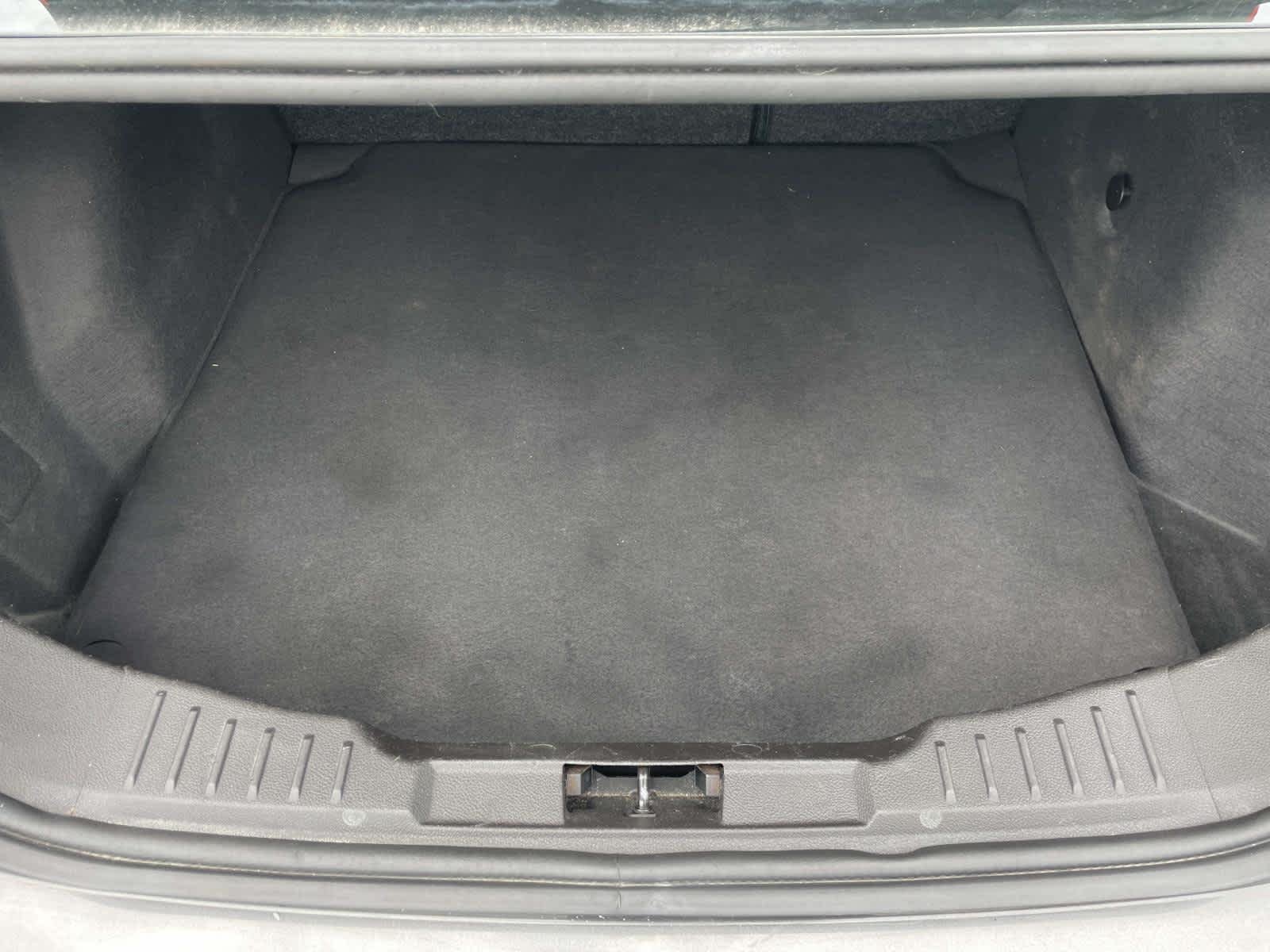 Used 2016 Magnetic Ford SE image 17