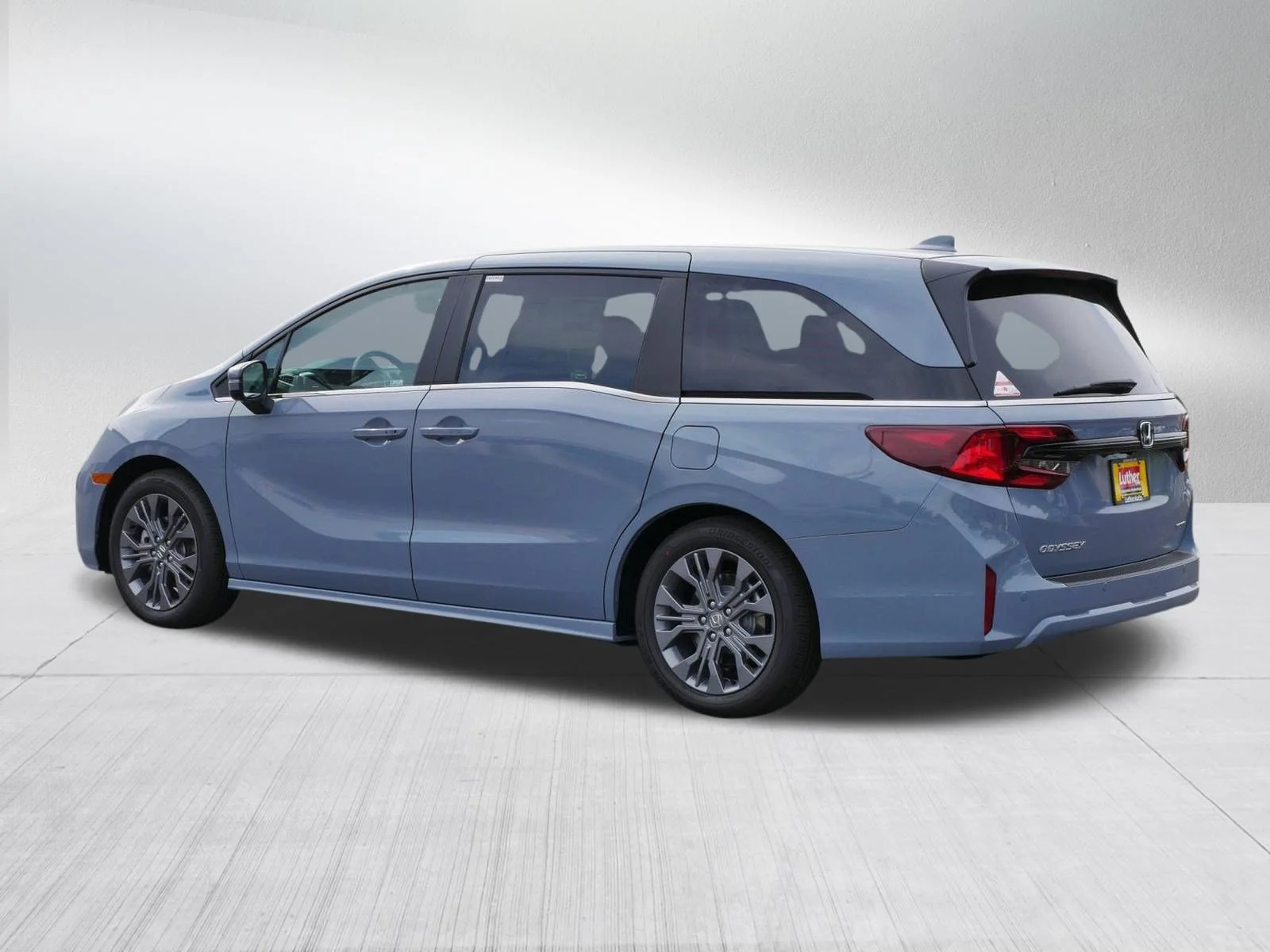 New 2026 Sonic Gray Pearl Honda Touring image 5