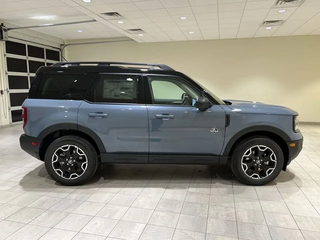 New 2026 Azure Gray Metallic Tri-Coat Ford Outer Banks® image 35