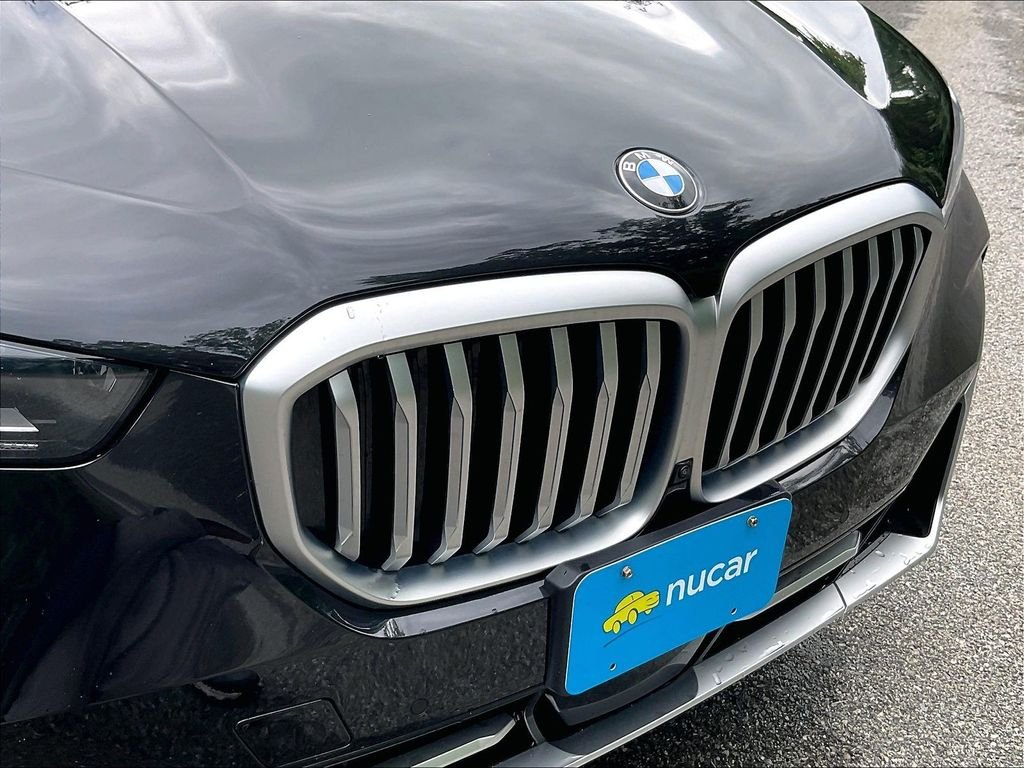 Used 2024 Black Sapphire Metallic BMW xDrive40i image 31
