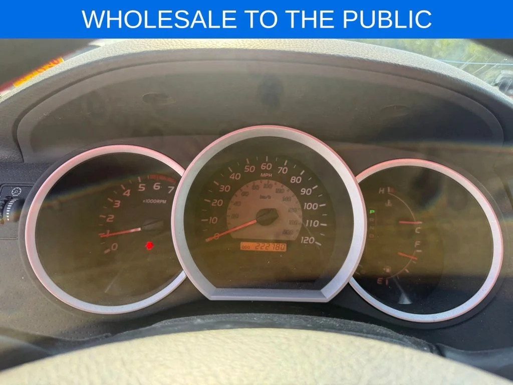 Used 2009  Toyota Base image 15