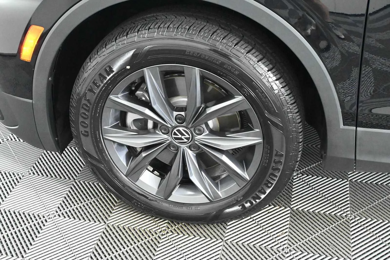 Certified Used 2023 Deep Black Pearl Volkswagen SE image 28