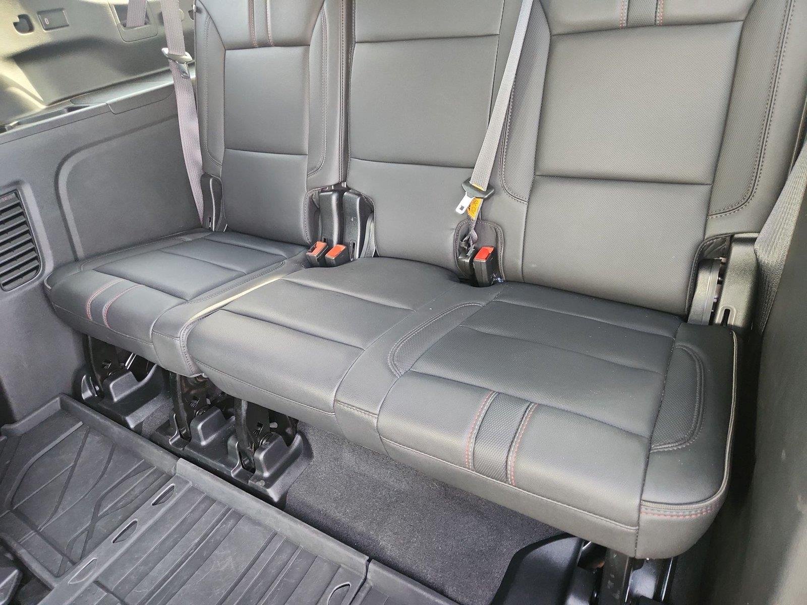 2024 Chevrolet Suburban RST - Photo 36
