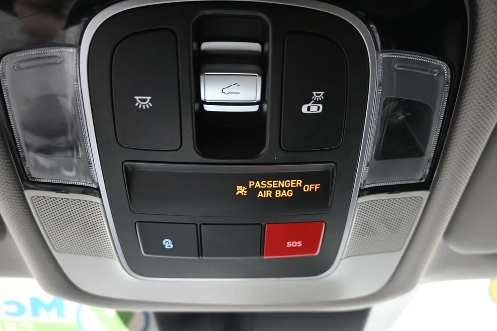 Used 2022 Gray Hyundai SEL Convenience image 21