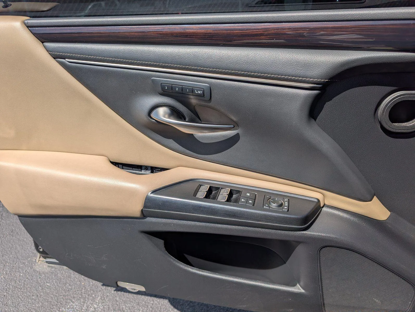 Used 2021 Caviar Lexus ES 350 image 13