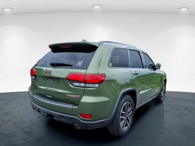 Used 2021 Green Jeep Trailhawk image 13