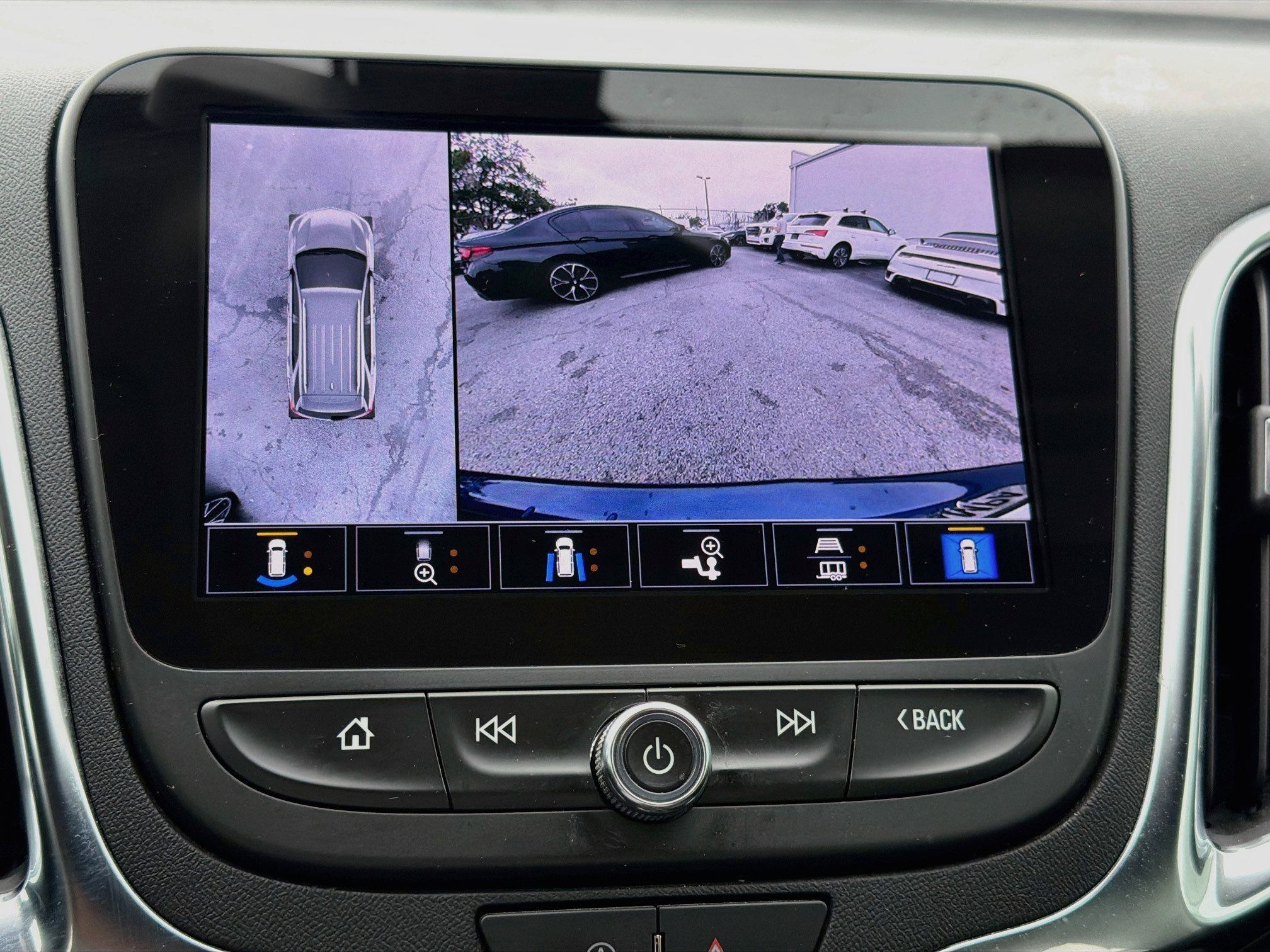 Used 2022 Blue Glow Metallic Chevrolet LT image 33