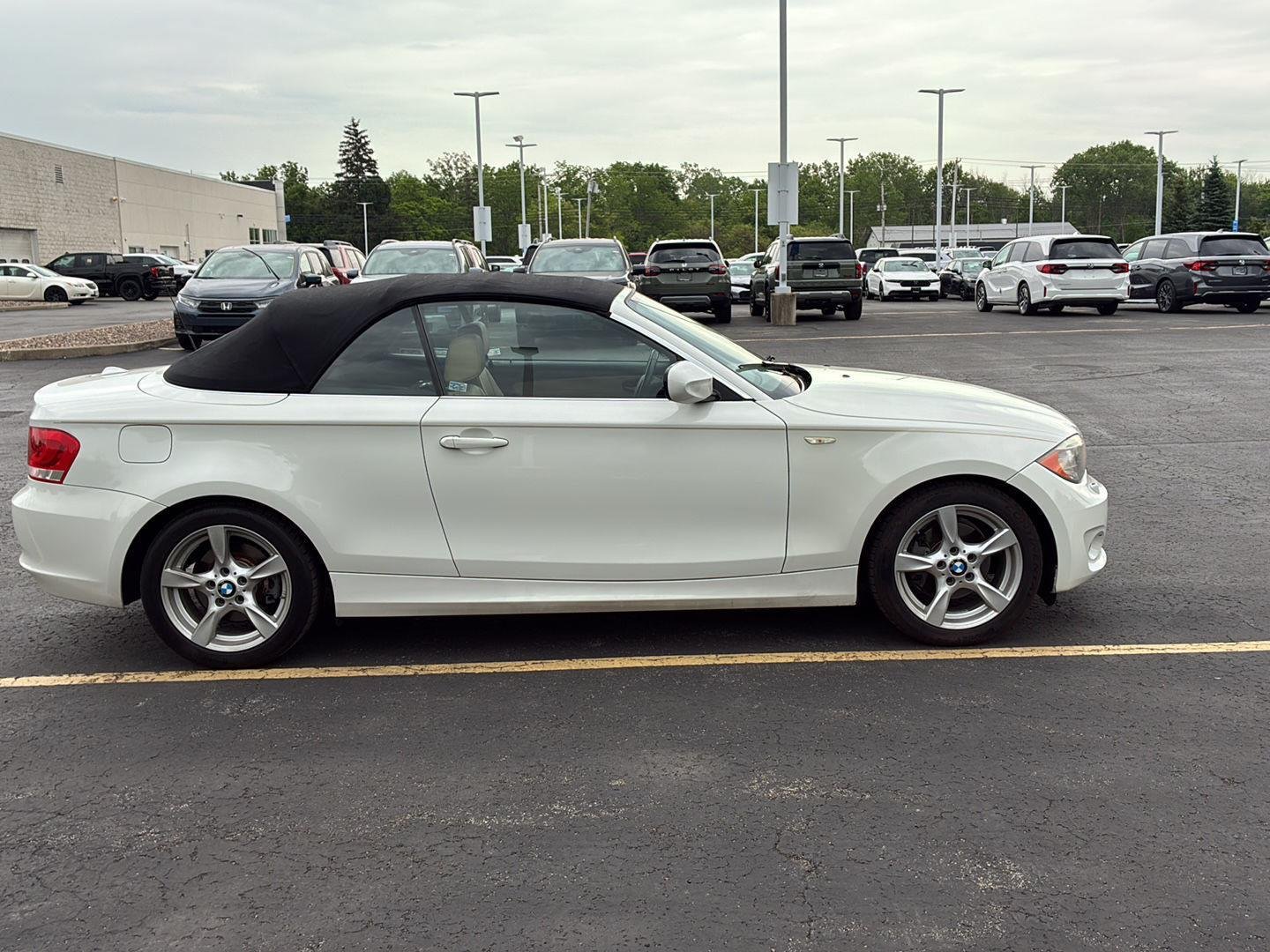 Used 2012 Alpine White BMW 128i image 16
