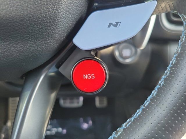 Certified Used 2023 Red Hyundai Base image 20