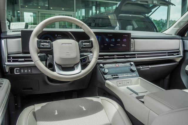 2025 Hyundai Santa Fe SEL - Photo 16