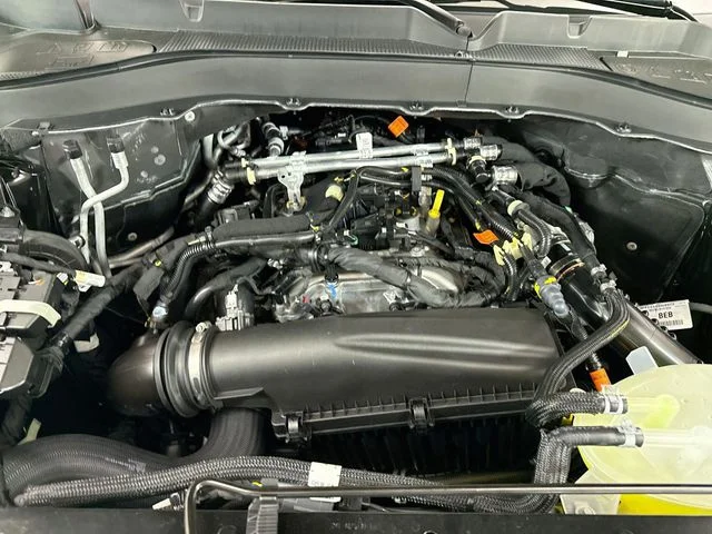New 2027 Agate Black Metallic Ford Active image 31