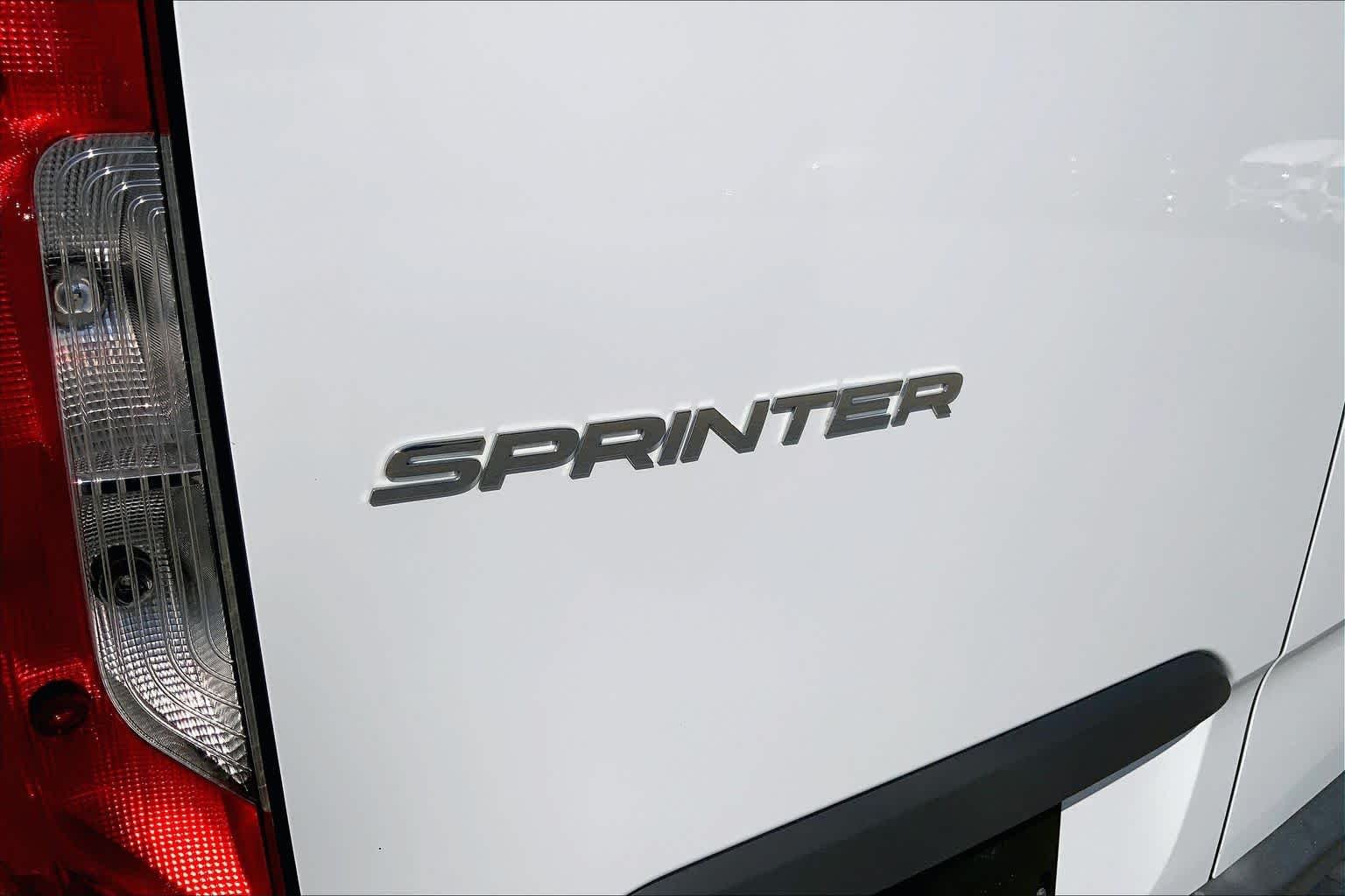 Used 2022 Arctic White Mercedes-Benz  image 10